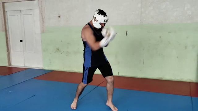 бокс бой с тенью тренировка школа бокса сауль Альварес Энтони Джошуа Александр Усик Тайсон Фьюри смотреть онлайн