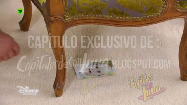 Alfredo encuentra la foto de Sol Benson / soy Luna 2 (capitulo 13) смотреть онлайн