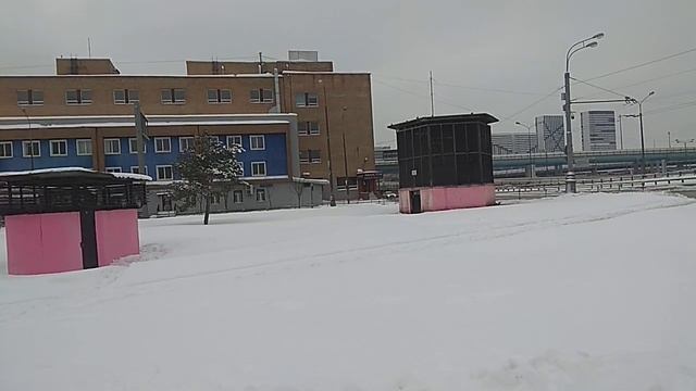 Собираю алюминиевые банки,прогуливаясь по Москве. смотреть онлайн