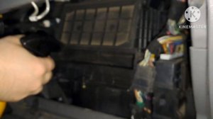 Замена салонного фильтра на Chery Tiggo своими руками. Дезинфекция вентиляционной системы. ЛАЙФХАК.