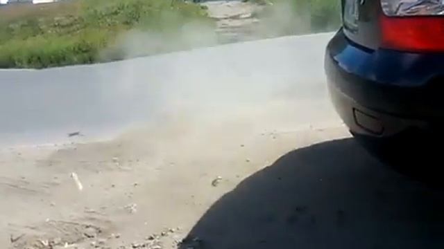 Выхлоп на Приоре ;паук Stinger 4-2-1, резонатор Stinger, банка Saab Turbо. Поднимает пыль с дороги смотреть онлайн