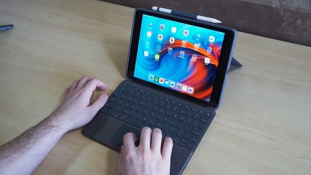 I Gave Up the iPad Pro and Magic Keyboard for This? iPad 7th Generation Review смотреть онлайн
