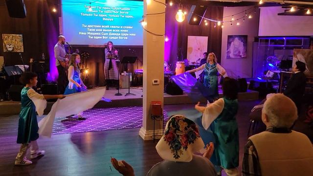 Моменты танцевального прославления смотреть онлайн