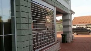 Прозрачные рольставни из монолитного поликарбоната для беседок, открытых террас и веранд в Москве.