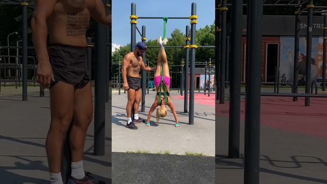 Отжимания в стойке на руках у девушек?…легко смотреть онлайн