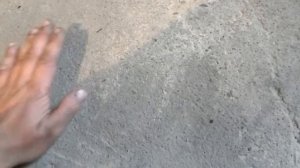 Пылит бетонный пол в гараже пробуем обработать жидким стеклом