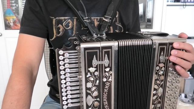 ГОЛУБОЙ ВАГОН || Разбор на гармони от Павла Уханова