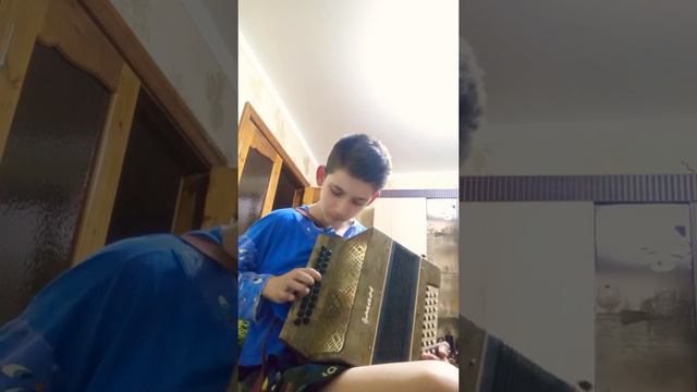 Заиграл Катюшу на гармонии за 5 минут смотреть онлайн