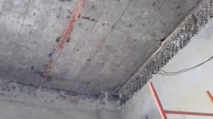 Демонтаж потолка в старом фонде