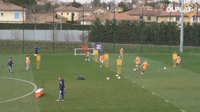 Лион Олимпик - Футбольное упражнение на улучшение навыков паса и завершения атаки смотреть онлайн