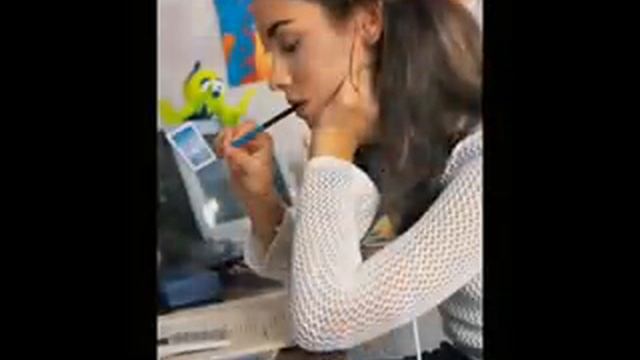 Розовое платье видео смотреть онлайн