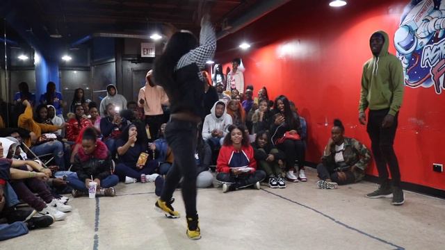 Astronaut Flee Present - "Combat Zone" | Erica vs zebedee | Allstyle Battle смотреть онлайн