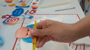 Топперы из мастики с сахарными картинками ??