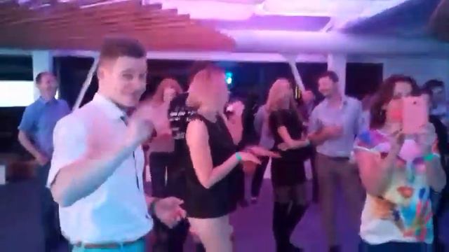 Суперское гитарное выступление Вадима Клейменова смотреть онлайн