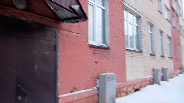 2024.05.02. Ленинский пр-т 40-42, дворы и горы снега. Беседа о погоде. смотреть онлайн