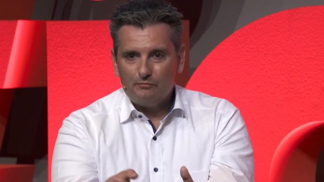 ICNC18 | The Connected Car - What's in it for whom? (Panel) смотреть онлайн
