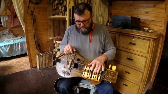 Аутентичные жильные струны собственного производства. Часть 1. cheap authentic gut strings. Part 1. смотреть онлайн