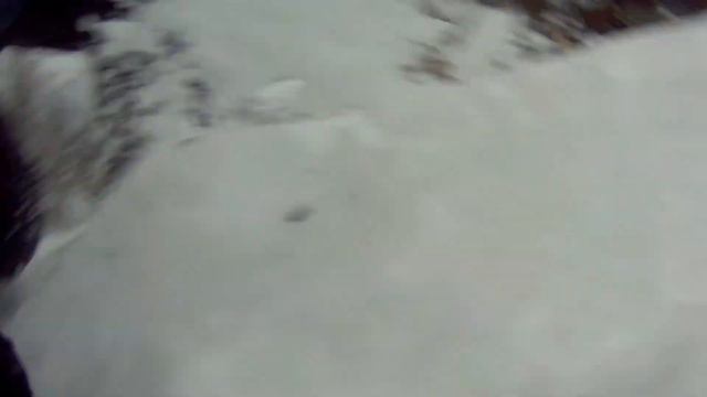 FIRST TIME ON A SNOWBOARD | ПЕРВЫЙ РАЗ НА СНОУБОРДЕ смотреть онлайн