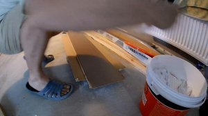 Укладка ламината на потолок и стену!