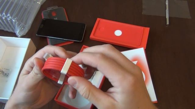 Первый взгляд и распаковка Oneplus 3. Лучший среди Android