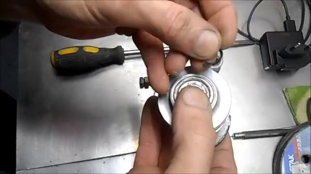 ШЛИФМАШИНА. Полумаска для гладиолуса. смотреть онлайн