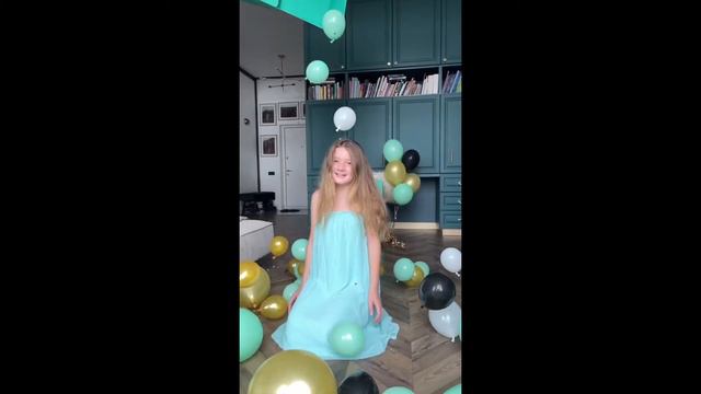 Мой 11 день рождение 😩💕// что случилось? / Где мы были? 🧐 04.09 смотреть онлайн