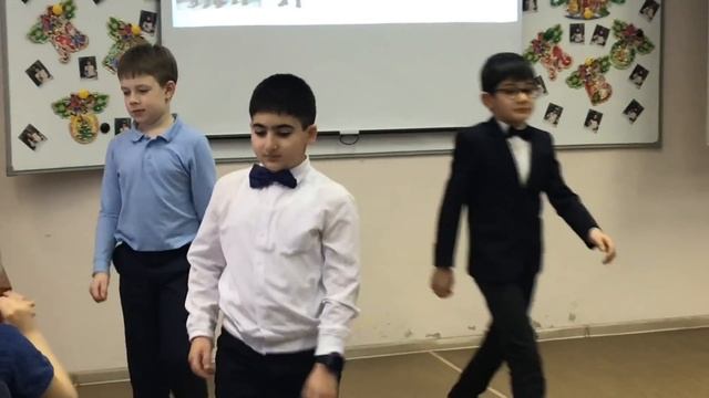 НОВОГОДНЯЯ ВИКТОРИНА В ШКОЛЕ смотреть онлайн