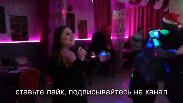 КРАСИВО ПОЕТ!!!!КРАСИВАЯ ДЕВУШКА!!! смотреть онлайн