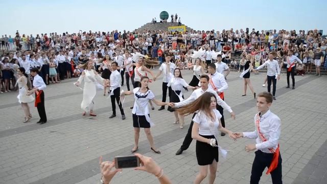 Финал Фестивальный причал Днепр Выпускной вальс 11-А школа № 129 Dnepr Valse 2018. смотреть онлайн