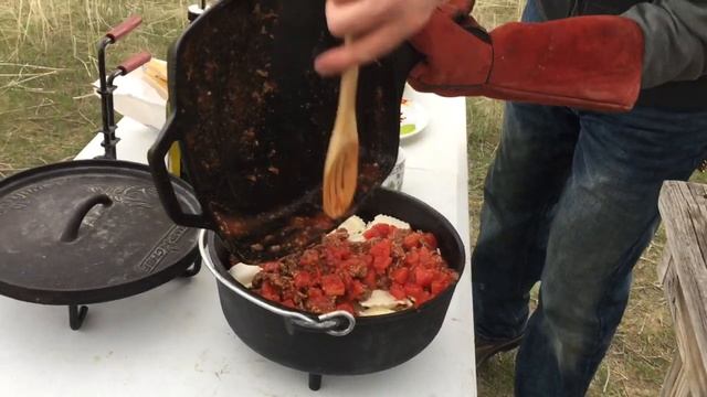 Easy Dutch Oven Lasagna ( Ravioli) смотреть онлайн