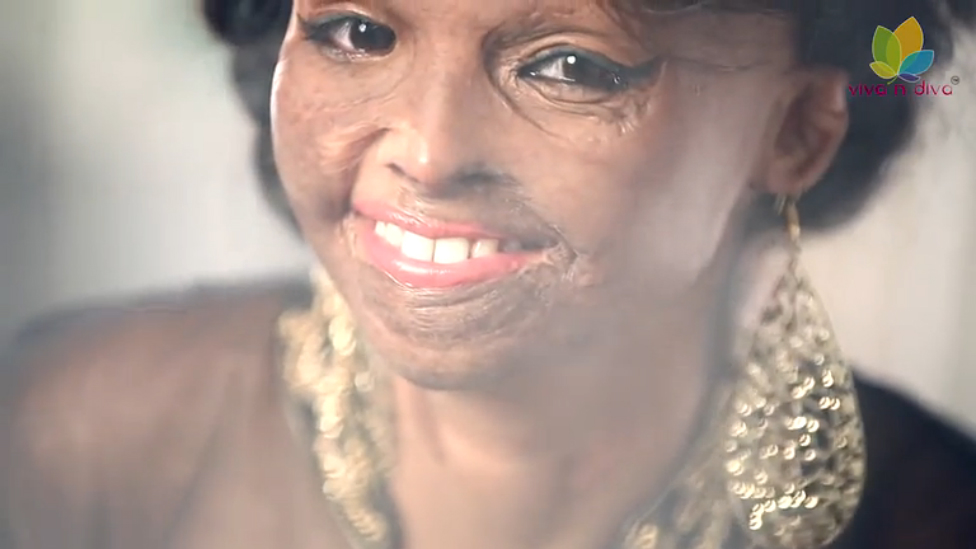 Жертва кислотной атаки в рекламе одежды смотреть онлайн