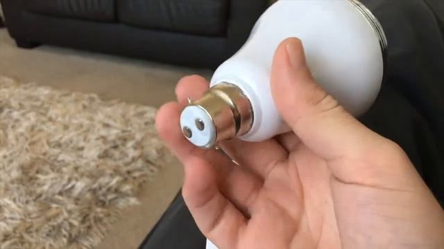 Maxtek smart speaker bulb - cheap but good - because you're worth it! смотреть онлайн