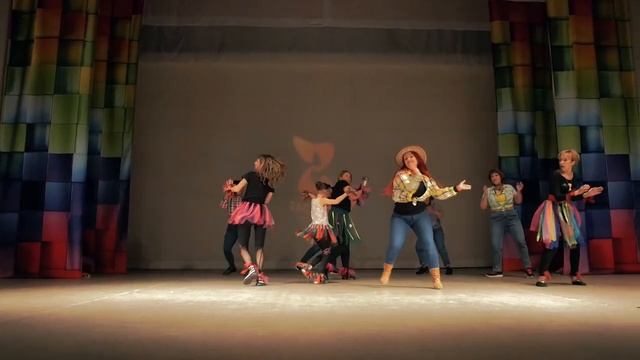 ZUMBA Танцевальный центр "Заозёрный. Африка. смотреть онлайн