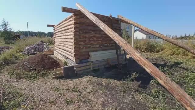 Сборка сруба бани. Оформление опор выноса..mp4 смотреть онлайн