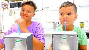 Егорка и Ярик играют угадай напиток ЧЕЛЛЕНДЖ