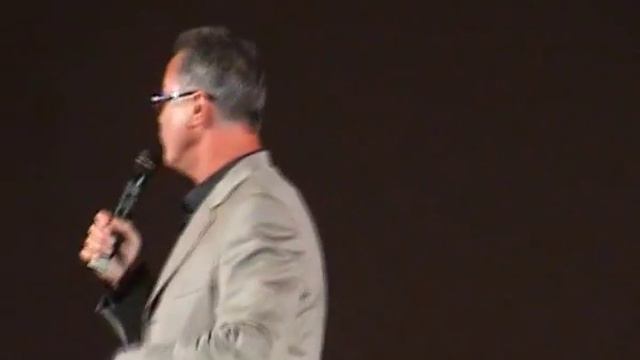 Ивар Калныньш поёт песню Б.Окуджавы смотреть онлайн