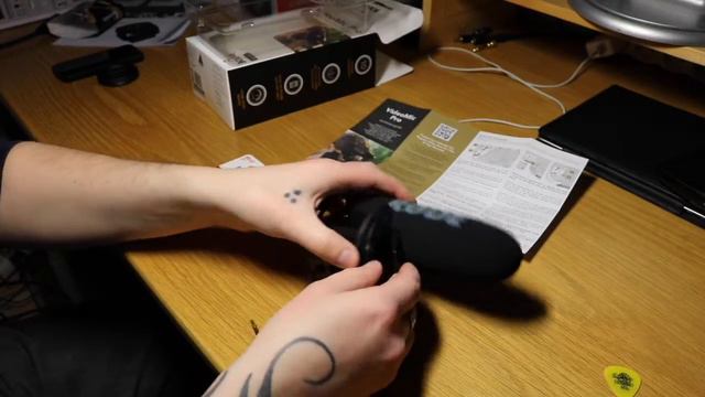 Rode Videomic Pro Unboxing & Quick Look // Best mic for DSLR camera of 2017 смотреть онлайн