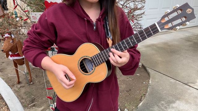 You're a Mean One, Mr. Grinch on ukulele - The Lee Sisters смотреть онлайн