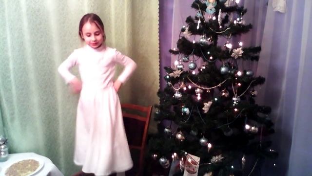 Песня "В лесу родилась Снегурочка" смотреть онлайн