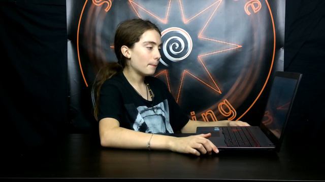 BEST AFFORDABLE LAPTOP? | Asus Rog Strix Review смотреть онлайн