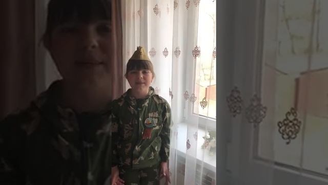 Баллада о капитане Гастелло(автор В.Винников)читает Иноземцева Светлана смотреть онлайн