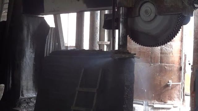 Распиловочный станок "Атлант" (www.domkam.ru) смотреть онлайн