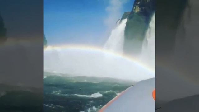 Под водопадом Игуасу смотреть онлайн