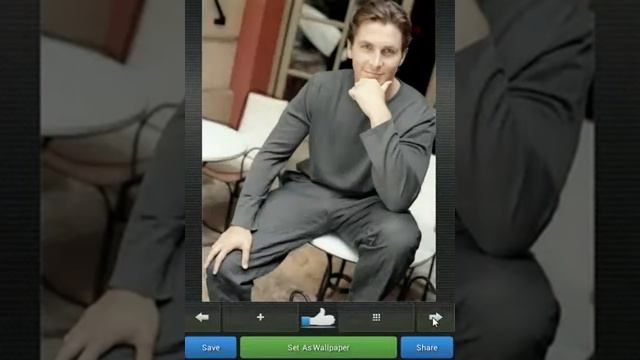 Christian Bale Wallpapers Android Application смотреть онлайн