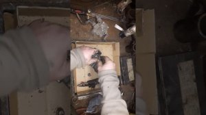 штуцера шланги тормозные трубки. как снять как поставить на место.