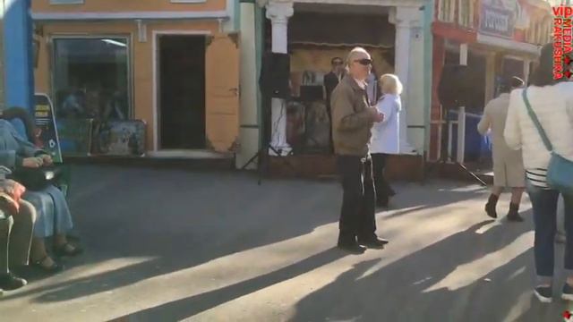 "Счастье Ты Мое Голубоглазое"-исполнение к/г "Панорама"в Парке Горького Пермь,май2016 смотреть онлайн