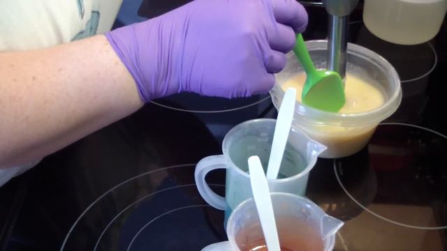 Testing Tobacco & Bay Leaf Fragrance смотреть онлайн