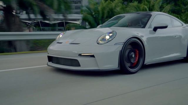 SUNSET CHASER - PORSCHE GT3 TOURING 992 смотреть онлайн