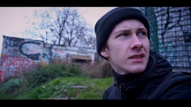 А ты откуда сам? | СитКом 1х02