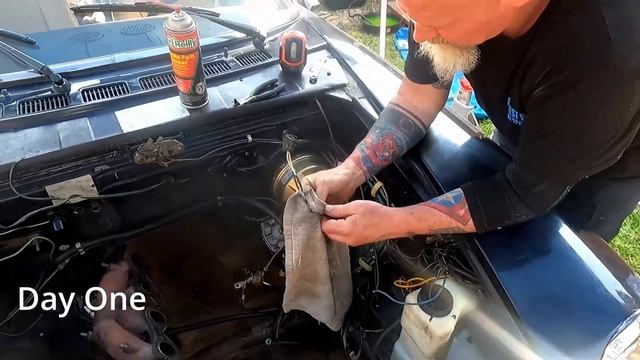 Revamping a 1980 Fiat 124: Manual to Automatic Transmission Swap with Eldest Builds Lending a Hand! смотреть онлайн